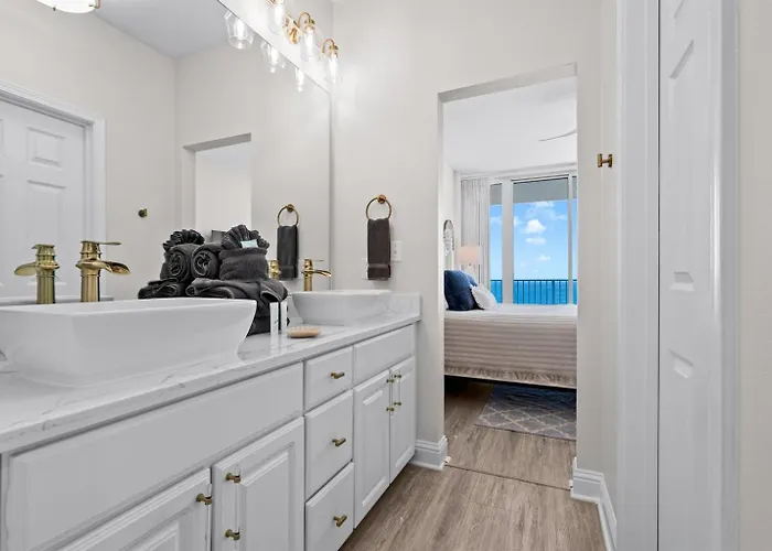 2 Bedroom Lighthouse W Bunk , 3 Pools! Direct Beachfront Free Daily Activities