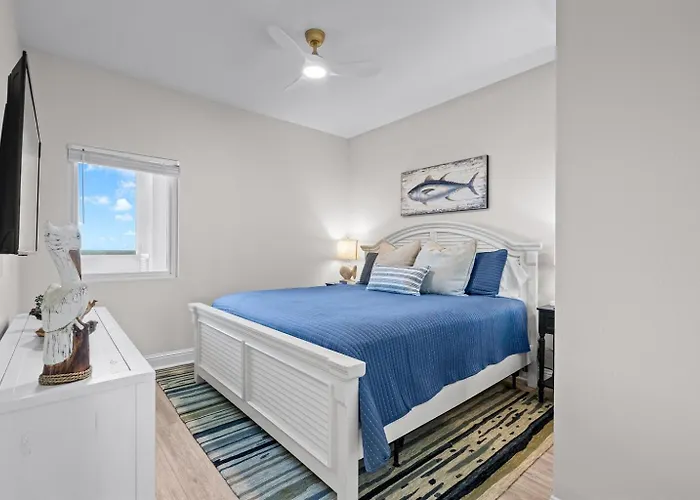 Apartment 2 Bedroom Lighthouse W Bunk , 3 Pools! Direct Beachfront Free Daily Activities Gulf Shores