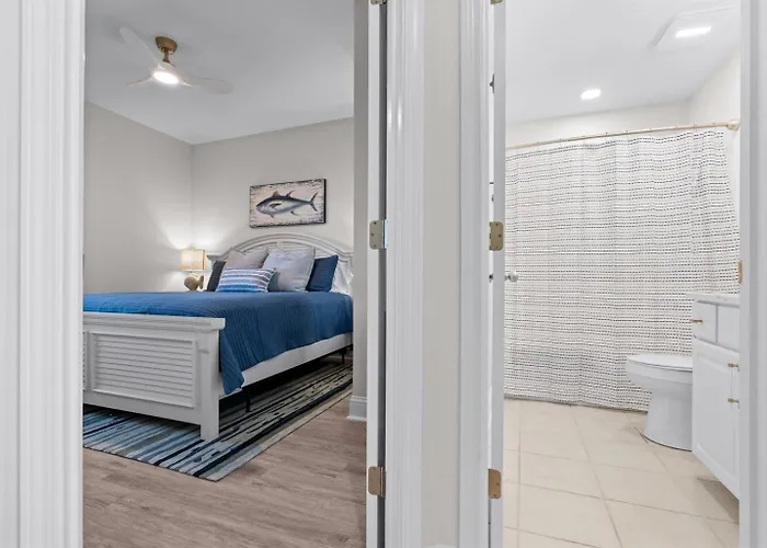 2 Bedroom Lighthouse W Bunk , 3 Pools! Direct Beachfront Free Daily Activities