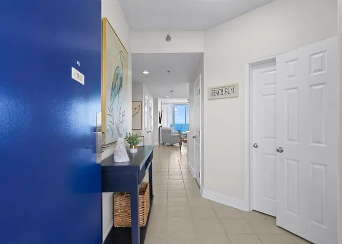 Apartment 2 Bedroom Lighthouse W Bunk , 3 Pools! Direct Beachfront Free Daily Activities *