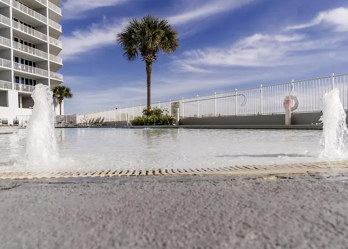 2 Bedroom Lighthouse W Bunk , 3 Pools! Direct Beachfront Free Daily Activities * Gulf Shores