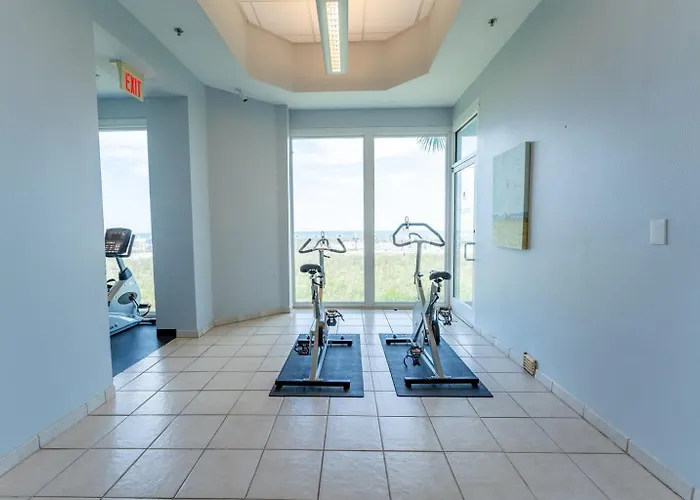 2 Bedroom Lighthouse W Bunk , 3 Pools! Direct Beachfront Free Daily Activities Gulf Shores