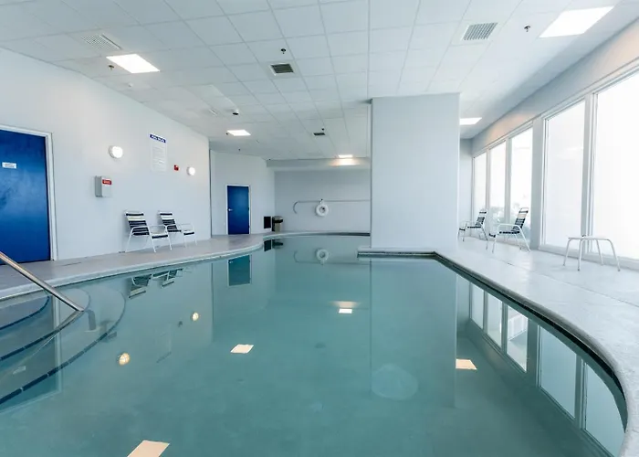 2 Bedroom Lighthouse W Bunk , 3 Pools! Direct Beachfront Free Daily Activities Apartment *